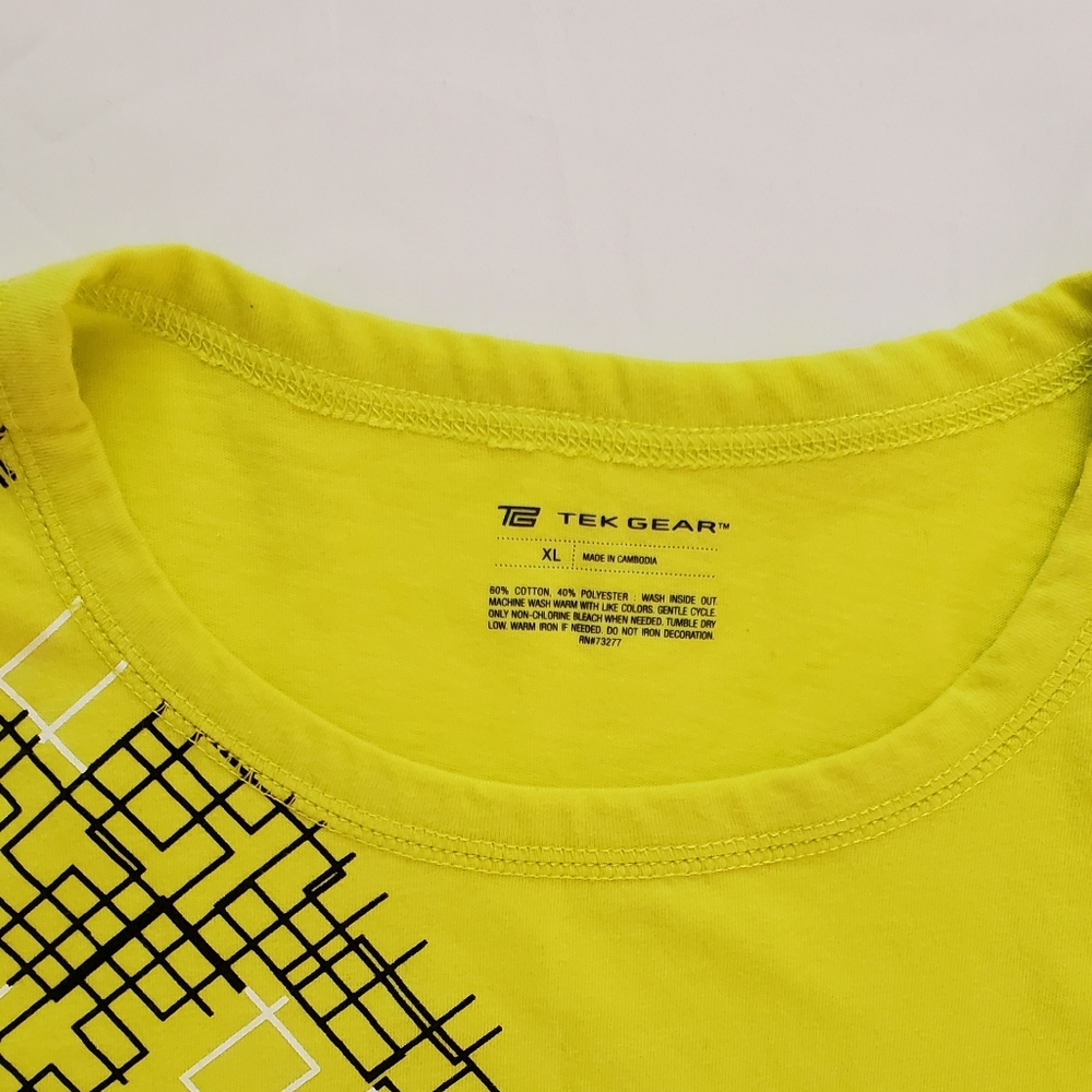 Like New Tek Gear Short Sleeve Tee - Picture 3 of 4